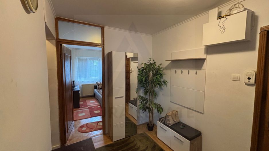Apartament 3 camere 70 mp Parcul Sub Arini - Poză 9