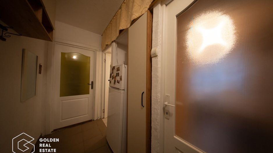 Apartament 4 camere, etaj 1, centrala proprie, zona Vlaicu - Poză 12