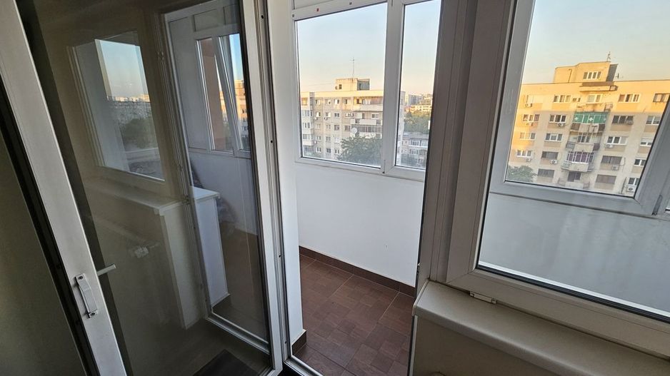 De vanzare - elegant, renovat complet - 3 camere la Calea Vacaresti - Poză 12