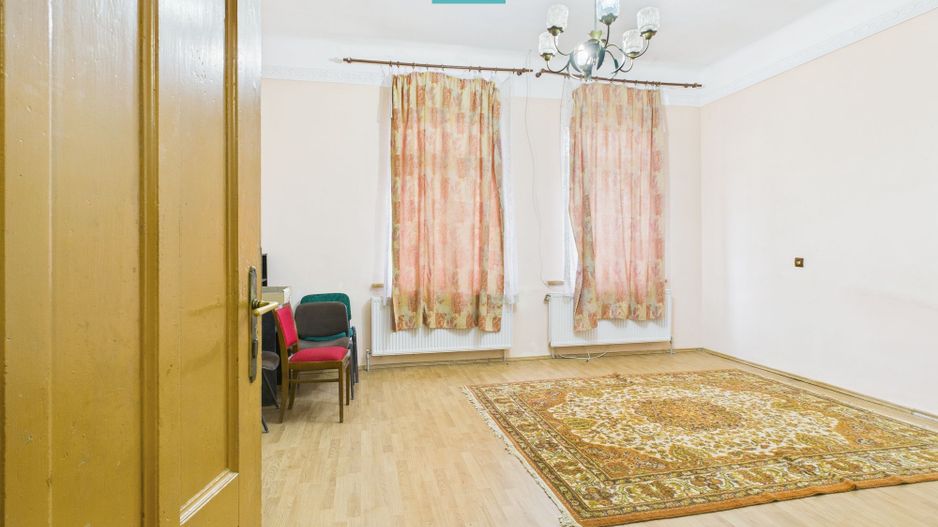 CONAC IMPRESIONANT ÎN GHIOROC - Poză 35