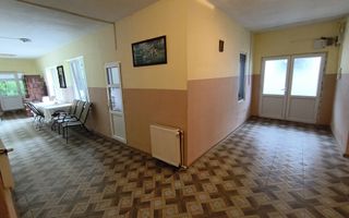 Refugiul la marginea pădurii in Orșova, pe malul Dunării - Poză 4