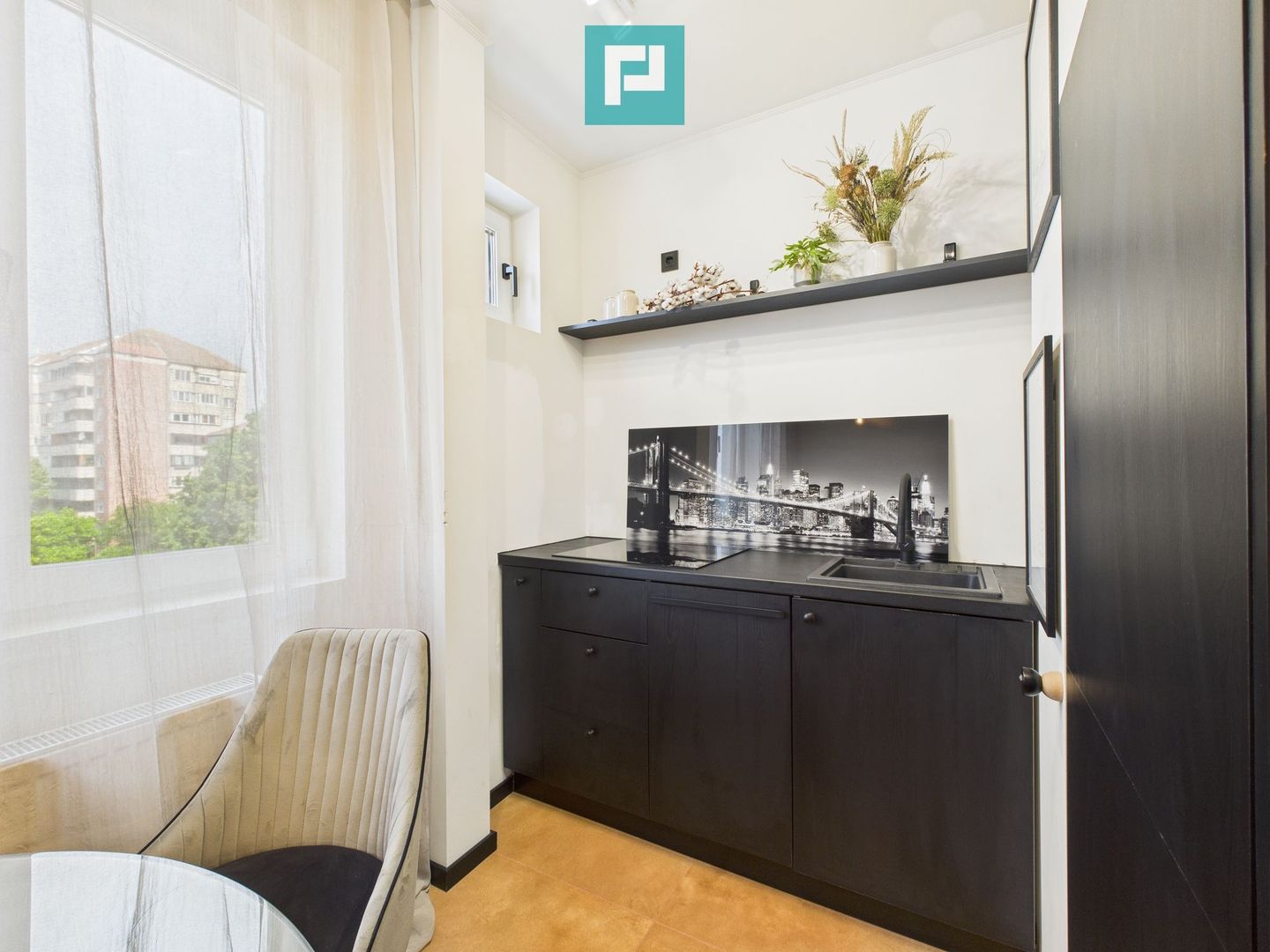 Apartament modern situat central în Oradea - Poză 6