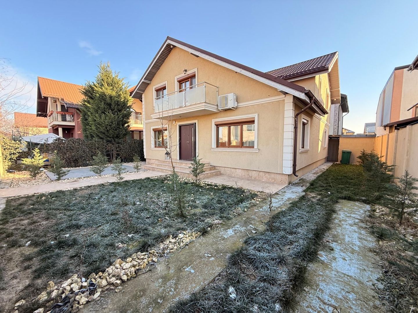 Comision 0% | Vilă individuala Tunari | Curte libera 200 mp - Poză 1