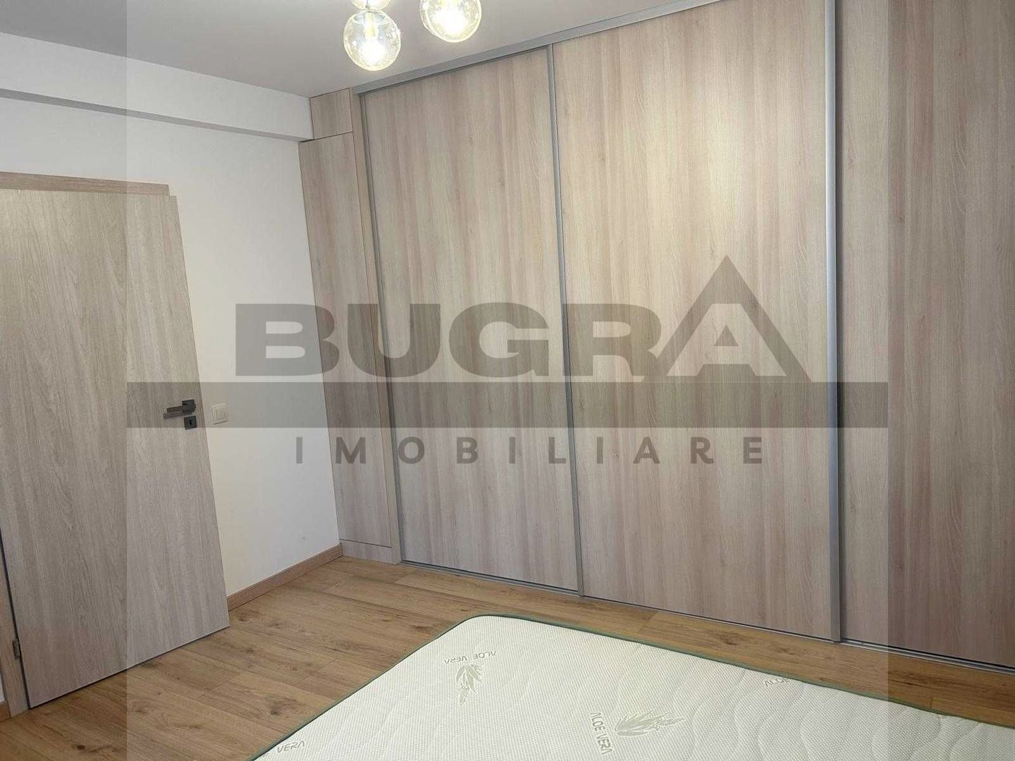 Apartament de o camere, decomandat, parcare, 45mp, zona Toha - Poză 2