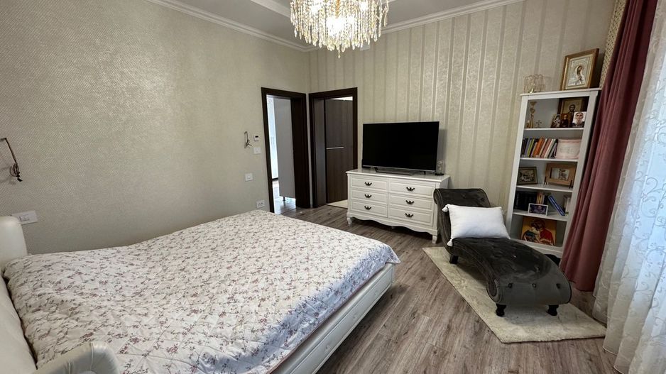 CASA EXCEPTIONALA CU LIVADA PROPRIE - Poză 11