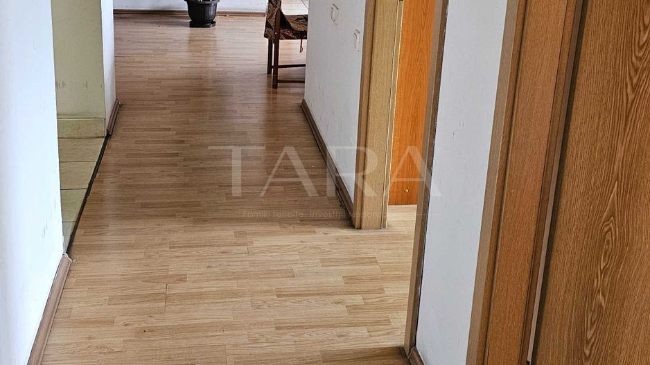 Apartament 3 camere,  zona Semicentrala - Poză 2