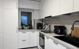 Apartament 3 camere 2 bai, pivita recent renovat-in Sibiu M.Viteazul - Poză 12