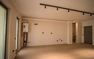 3 camere de vanzare, zona Eroilor, Floresti - Poză 1