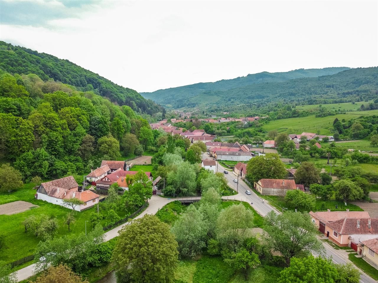 Teren intravilan, in impresionat cadru natural,Central, Sinca Noua,Brasov - Poză 3