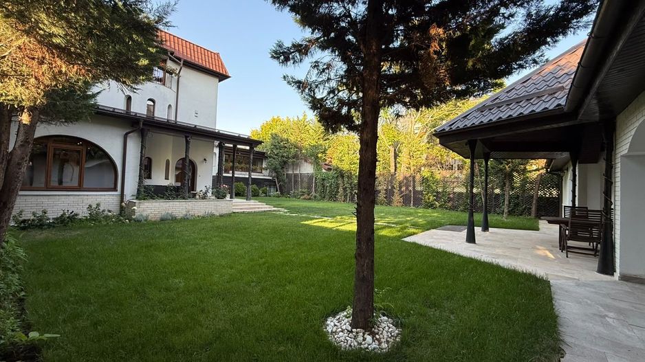 Vilă elegantă cu teren de aproximativ 1.000 mp - Poză 2