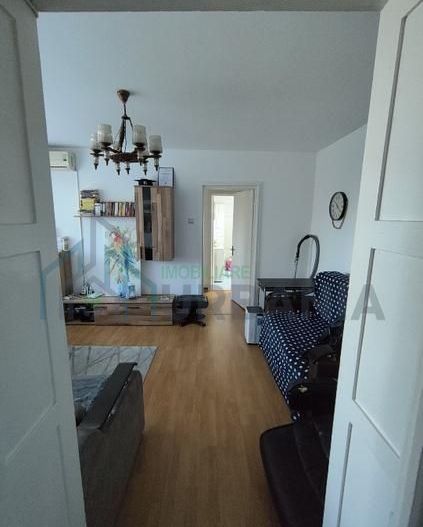 Închiriez apartament 3 camere Zona Podu Ros |Cantemir ,Etaj 3 Vedere Palas - Poză 2