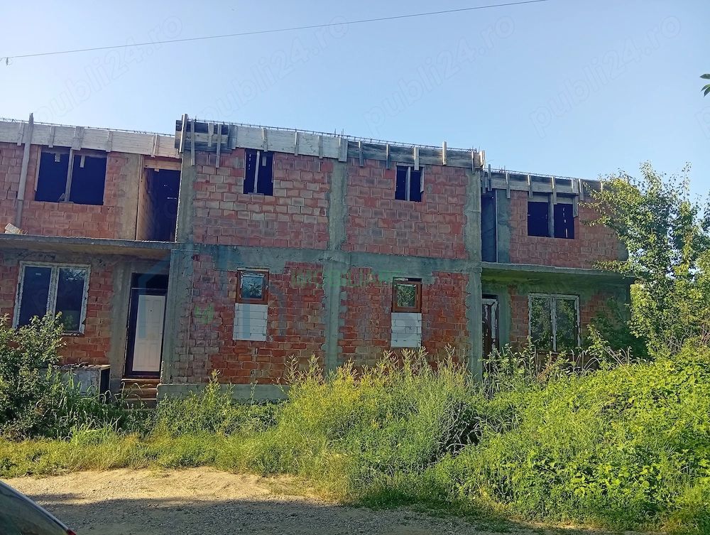 Duplex de vânzare, Valea Lupului, Iași – 240 mp utili, teren 425 mp - Poză 2