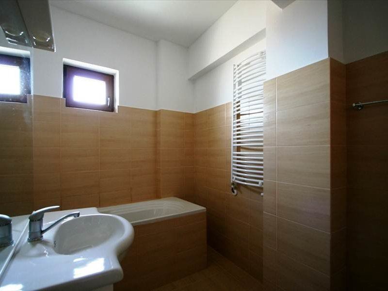 Apartament cu 2 camere de închiriat - Poză 14