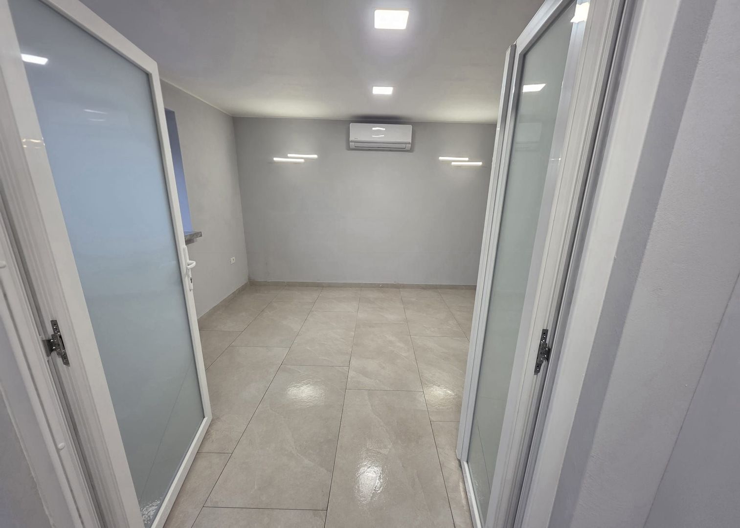 Spatiu Comercial | Calea Unirii | 40MP Utili - Poză 7