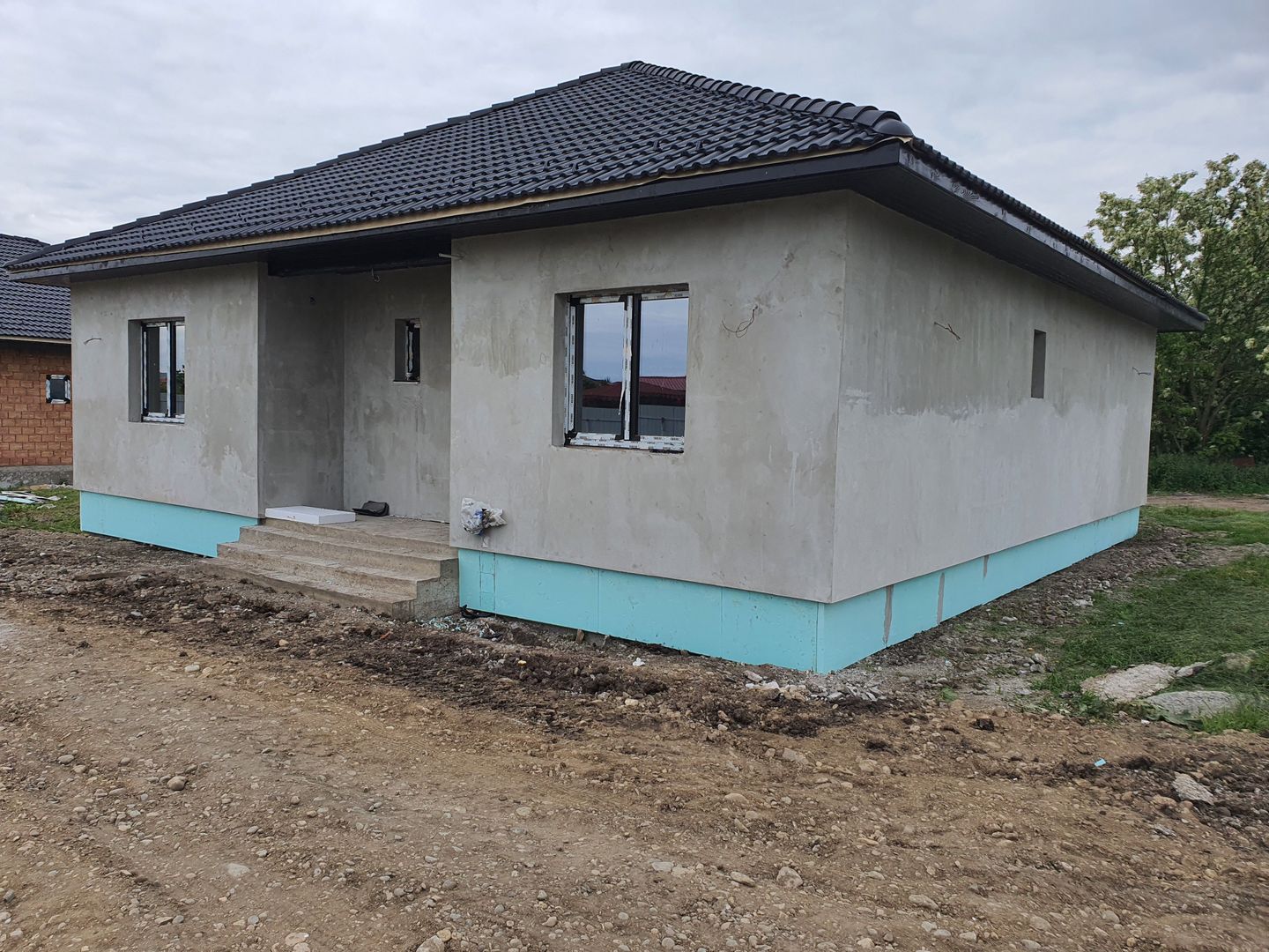 Casă la cheie pe 1 nivel 4 camere 2 băi,145 mp,500 mp teren - Poză 13