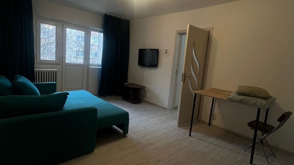 AP. 2 CAMERE RAHOVA, CENTRALA TERMICA, BUCATARIE INCHISA, MOBILAT - Poză 1