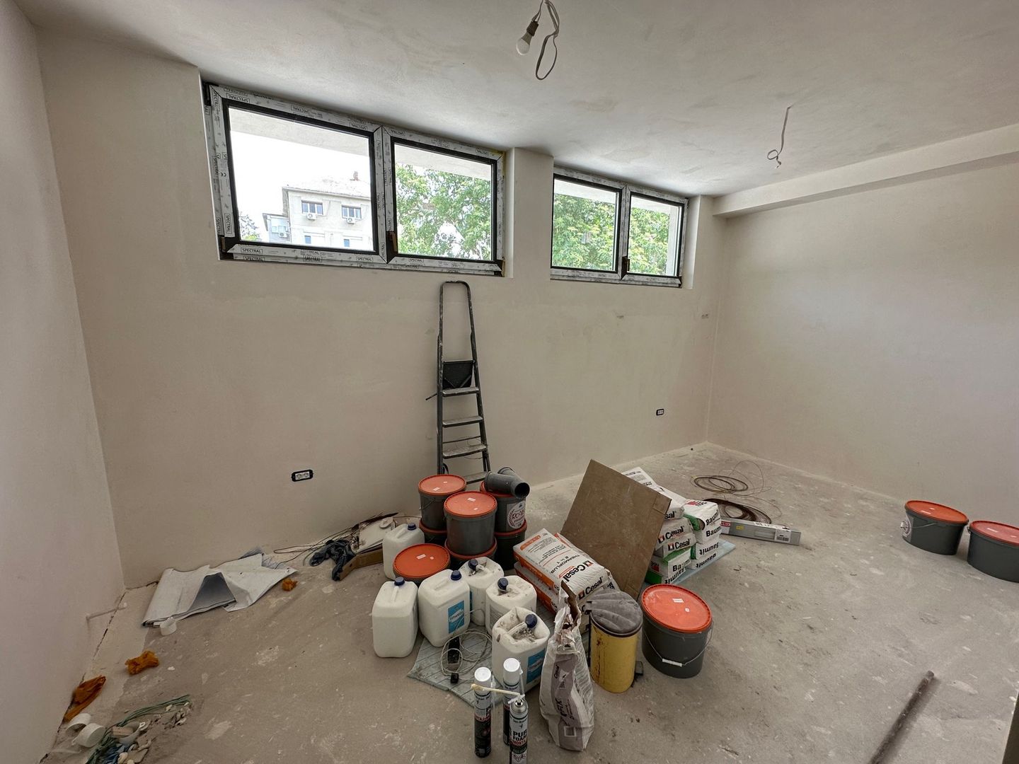 Clădire de birouri/ clinica zona Centrală - Poză 22