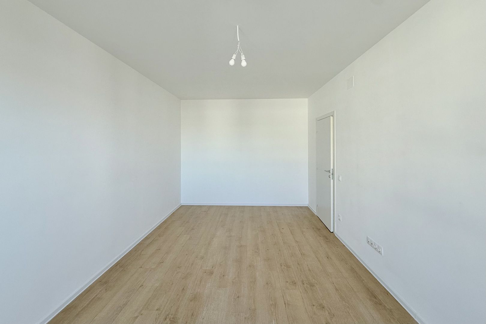 Apartament 3 camere spațios, amenajat, bloc nou, comision 0% - Poză 3