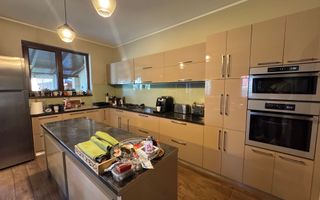 COMISION 0%. Pozitie centrala . Suprafata generoasa. Mobilat si utilat - Poză 5