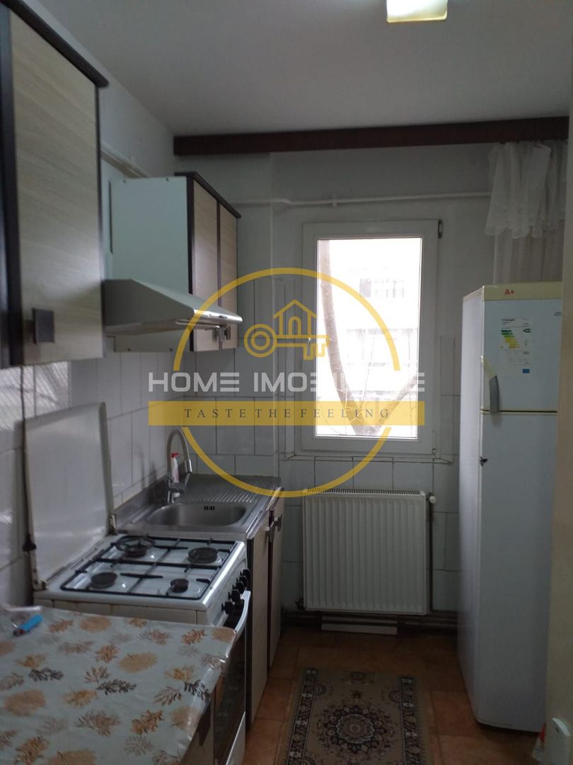 Apartament de inchiriast / 52mp/ zona Podu Ros - Poză 8