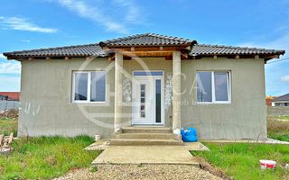 Casa de vânzare cu 4 camere in Sântandrei, Bihor - Poză 1