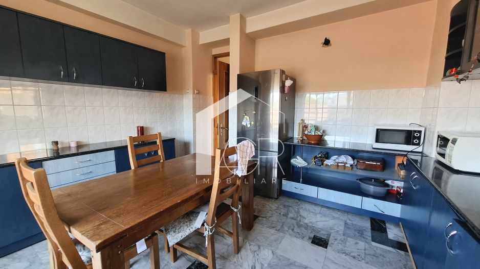 Apartament cu 4 camere, decomandat, zona Democratiei - Poză 4