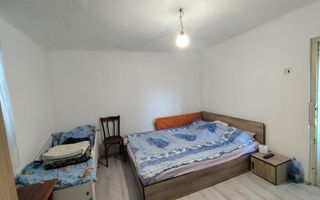 Casa Batraneasca cu 1410 mp teren, Cocorastii MIslii. - Poză 7