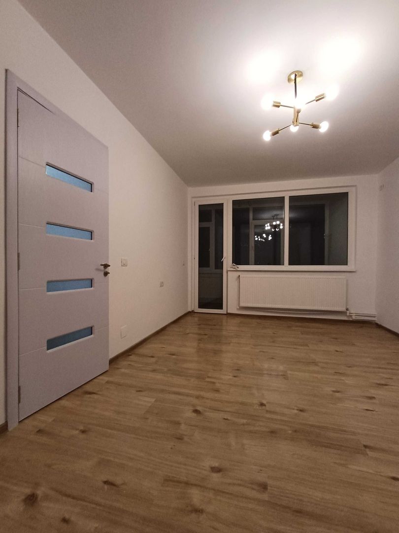 Apartament  2 cam, Micro 16,et 4,renovat toatal - Poză 4