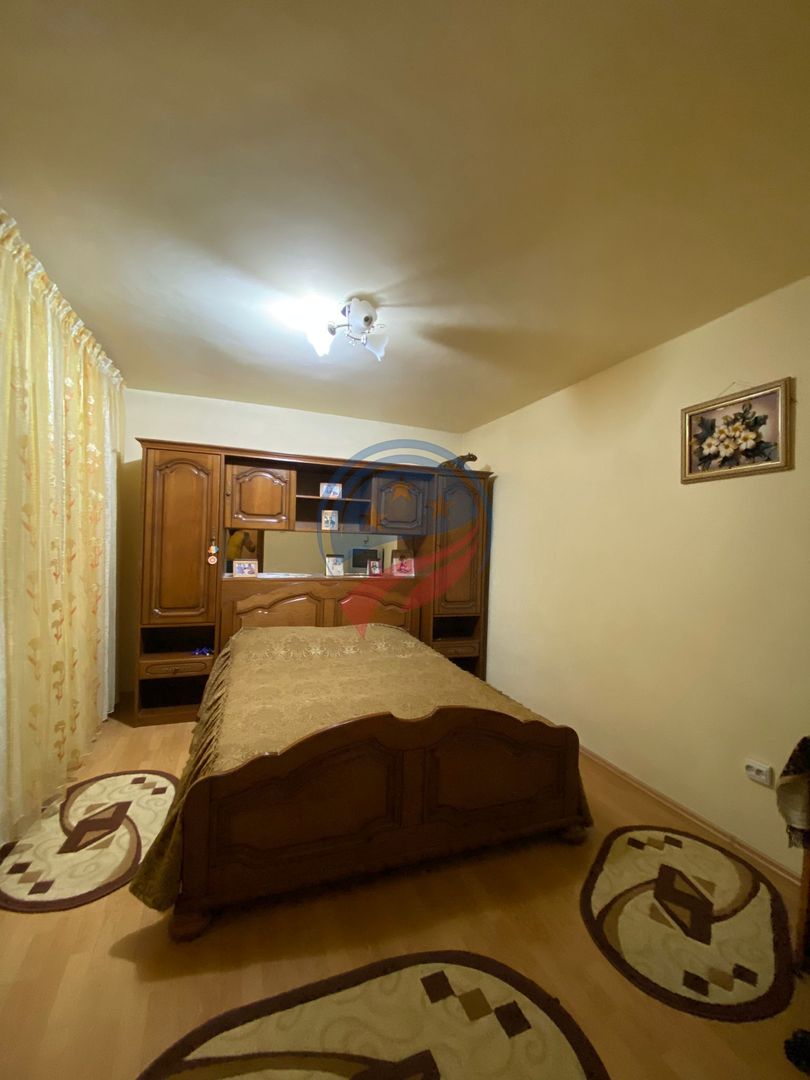 VILA GENEROASA CU TEREN 720 METRI IN APROPIEREA  ELECTROPUTERE MALL - Poză 11