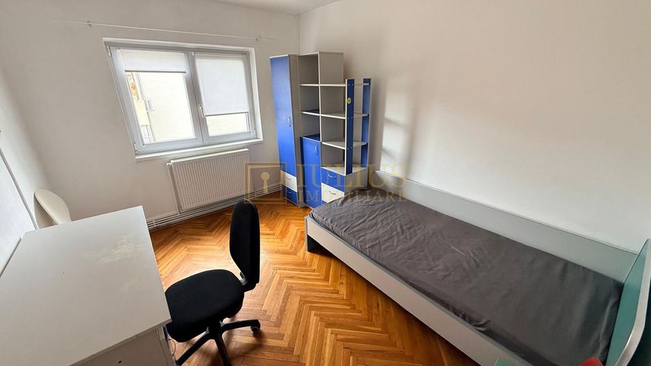 3 camere| 2 bai| Zona Soarelui| centrala proprie| ideal pentru o familie| - Poză 4