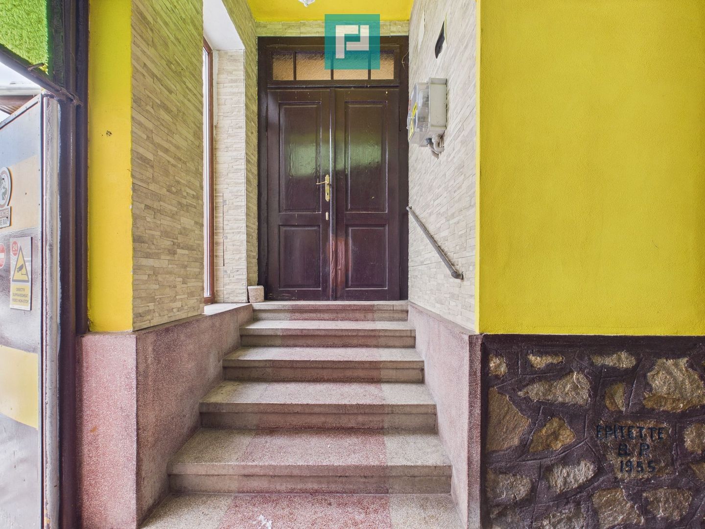 Casă cu 4 camere în zona Parneava - Poză 24