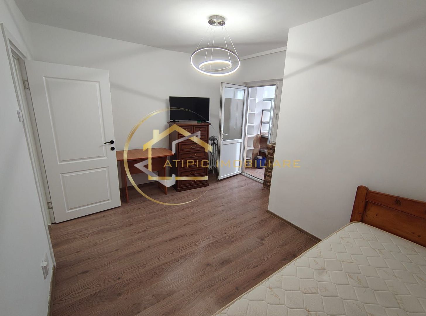 Garsoniera de vanzare etaj 1 in Bd Poitiers - Siraj - Poză 1