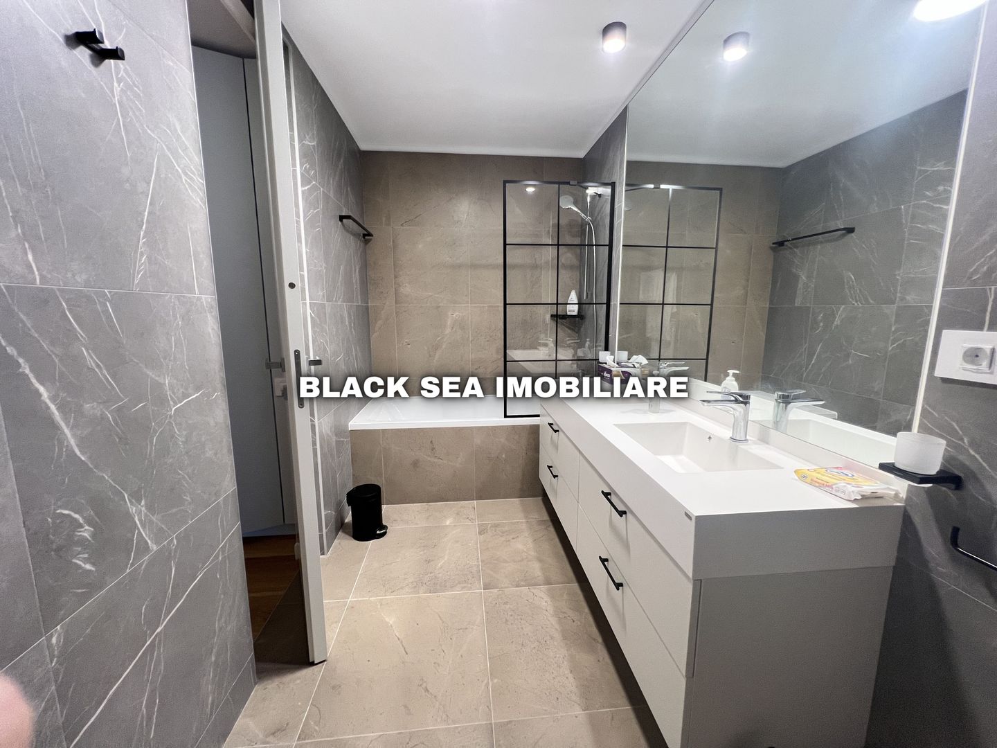 Apartament 3 camere Ultramodern zona Summerland - TERMEN LUNG - Poză 16