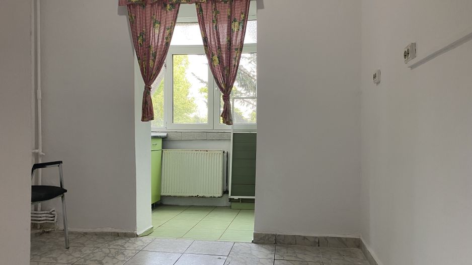 Micro 3, etajul 1! Vanzare apartament cu 3 camere, decomandat - Poză 8