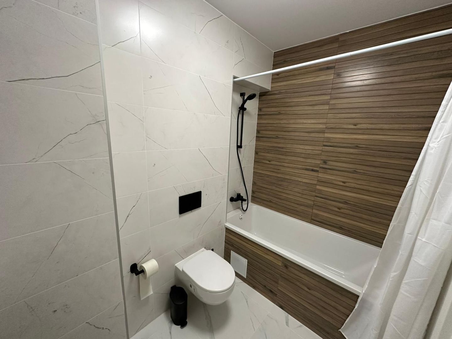 2 camere Titan  Gura Calitei Astorium Life 2 locuri parcare - Poză 16