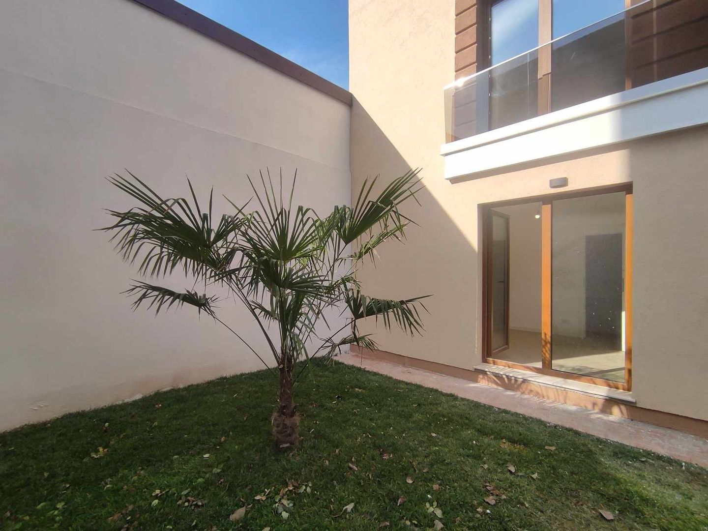 Vanzare apartament 3 camere cu gradina la 5 minute de metrou - Poză 5