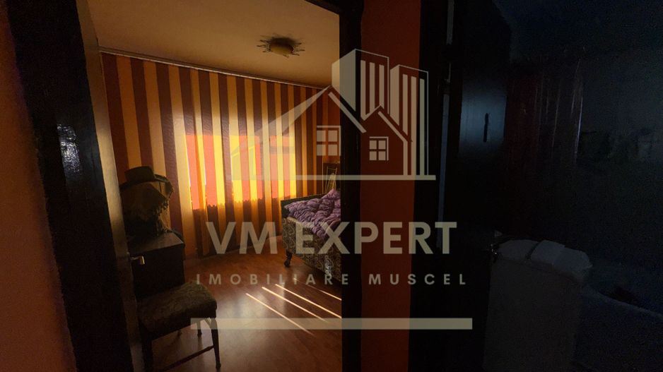 APARTAMENT 3 CAMERE ETAJ 1 GRUI - Poză 3