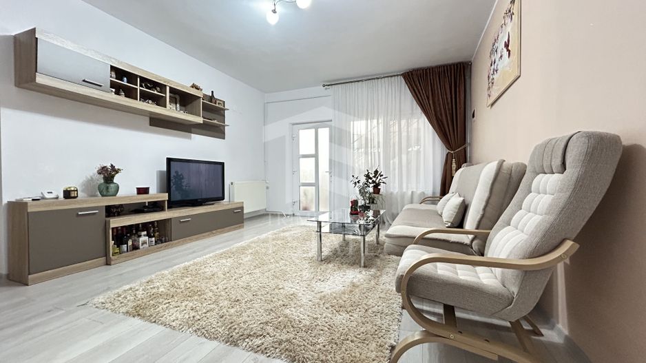 Afacere Turistică la Cheie | Pensiune 10 Camere | Eforie Nord - Poză 1