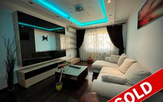 SOLD / VANDUT Apartament cu 4 camere de vânzare în zona Casa de Cultura - Poză 1