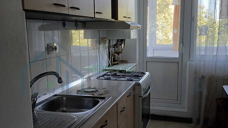 Închiriere apartament 2 camere în zona Podu Roș - Poză 5