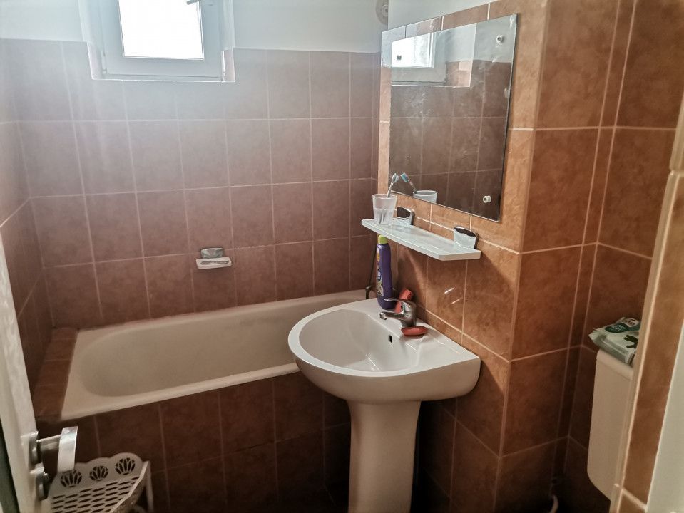 Vanzare apartament 3 camere, decomandat, Trivale - Poză 6