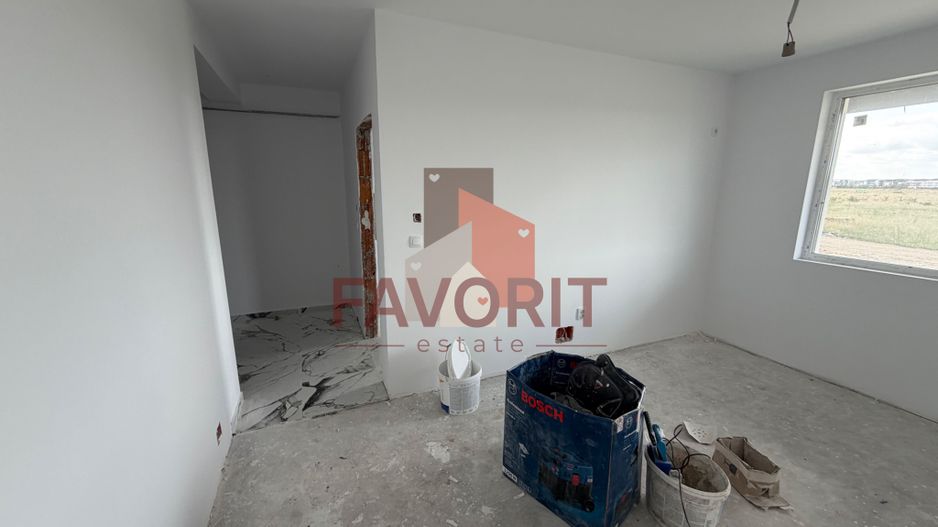 SAD. Decomandat. TVA 21% si 1 loc de parcare incluse in pret - Poză 8