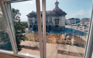 Piața Ovidiu, Constanța-Apartament deosebit de închiriat (Cod 008) - Poză 2