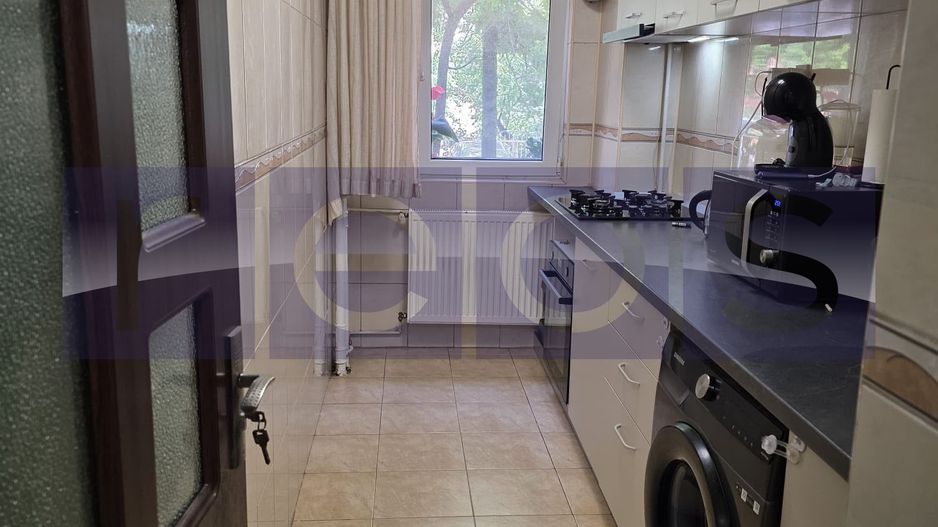 VANZARE GARSONIERA ZONA NERVA TRAIAN - Poză 3