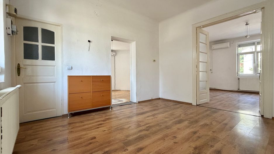 Parte de casă cu 3 camere, curte proprie și teren – Str. Ion Baiulescu - Poză 6