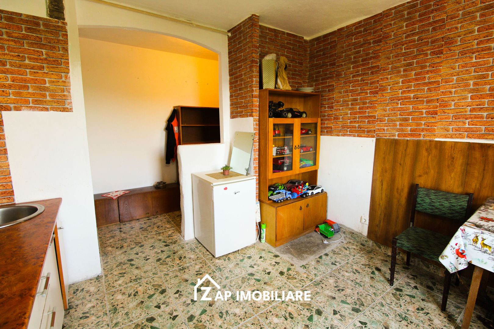 Unirii - Ap 2 cam - 54 mp -  In Spate la Palas - 2 balcoane - Poză 4