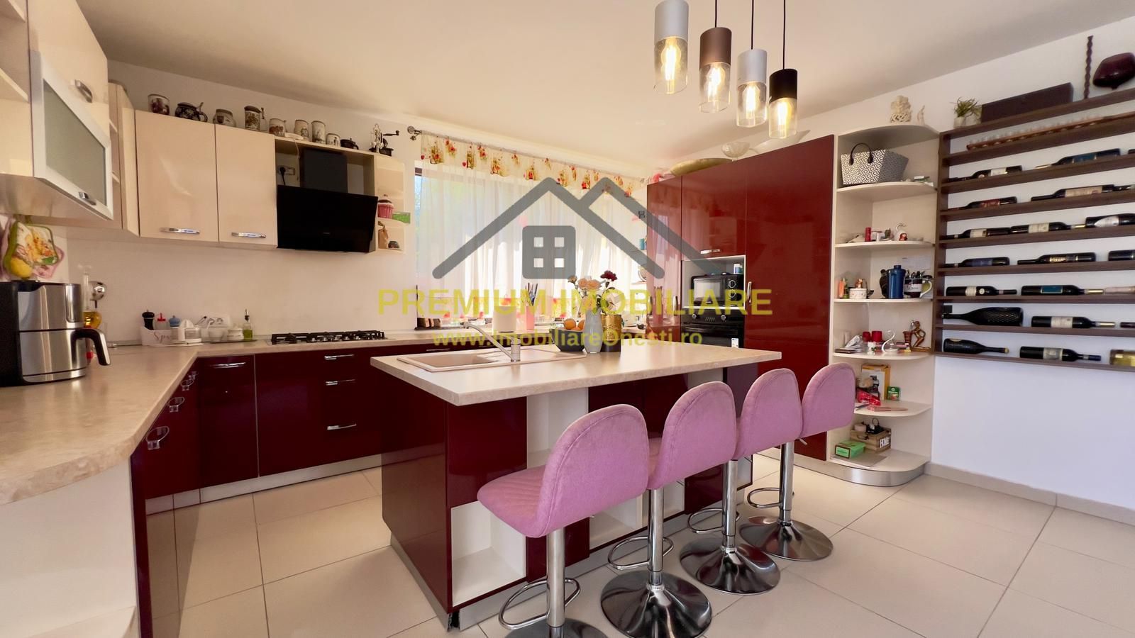 Vilă P+M cu teren de 4.200 mp + Garaj - Onești - Poză 9