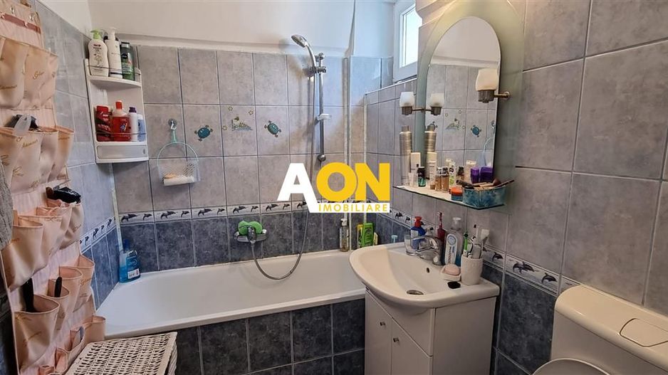 De vanzare apartament 3 camere Ampoi 1 - Poză 7