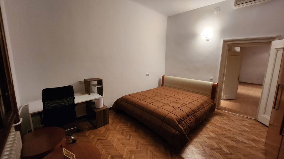Apartament deosebit cu 3 camere în zona P-ta Victoriei - Poză 5