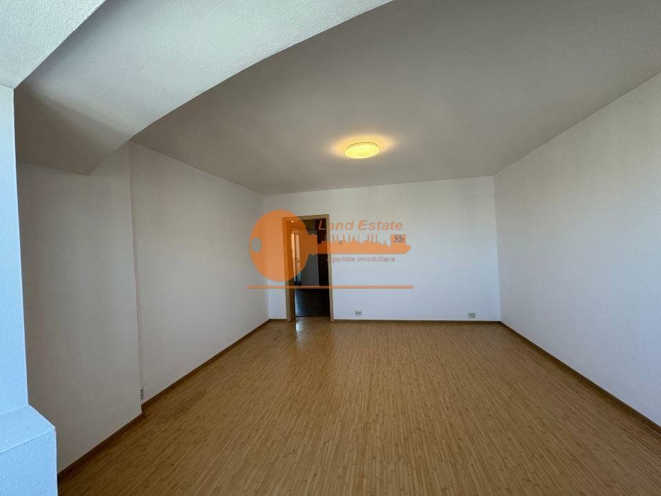 3 camere Piata Alba Iulia - Poză 2
